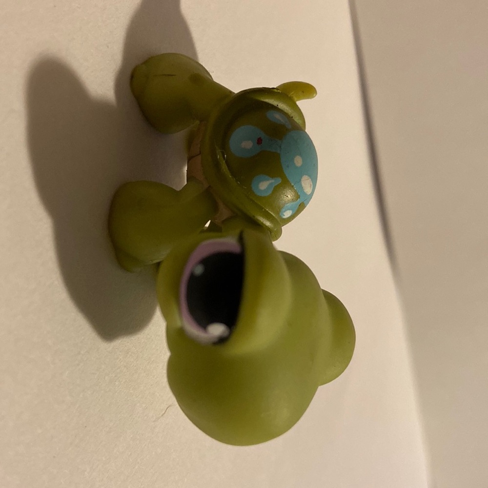 Littlest pet shop turtle